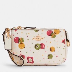 ✨NWT - Coach Nolita 15 Wristlet Purse Ornament Print✨